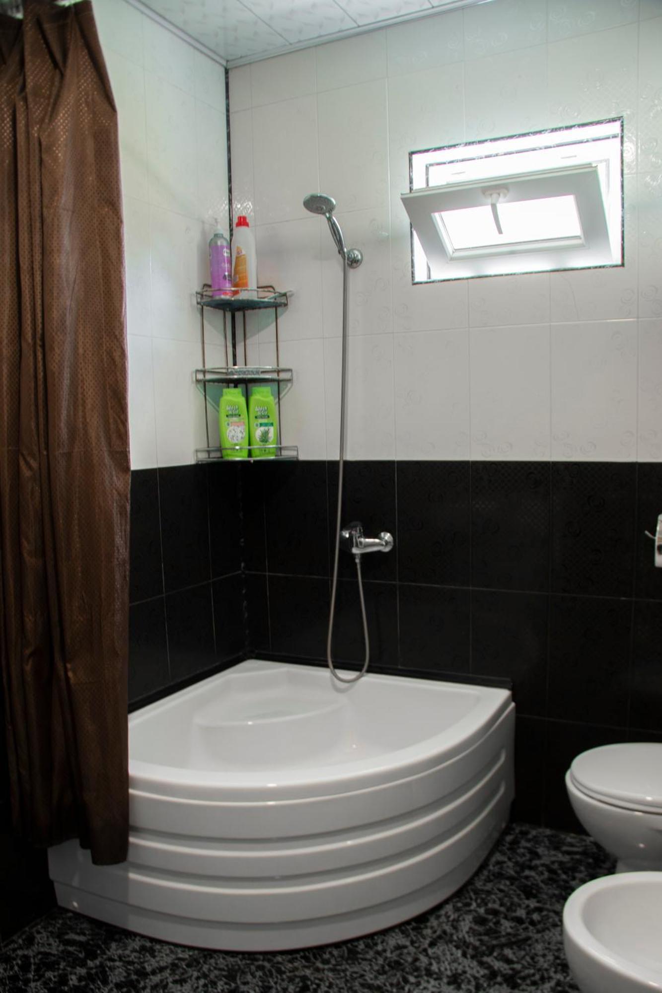 Guest House Melissa Duisi Luaran gambar